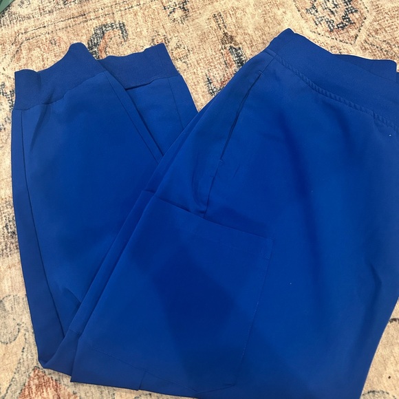 Mandala scrub bottoms - Picture 1 of 3